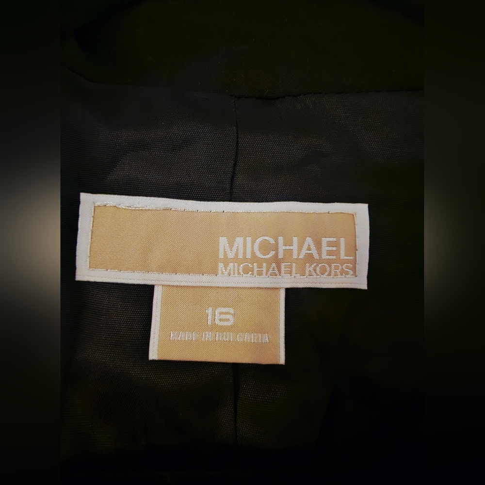 Women's Michael Kors Short-Sleeved Blazer - Picture 5 of 10